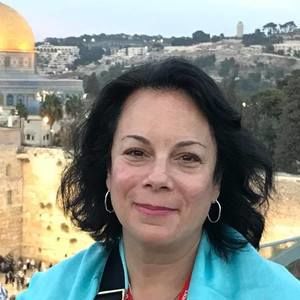 Meet your Posher, Bari